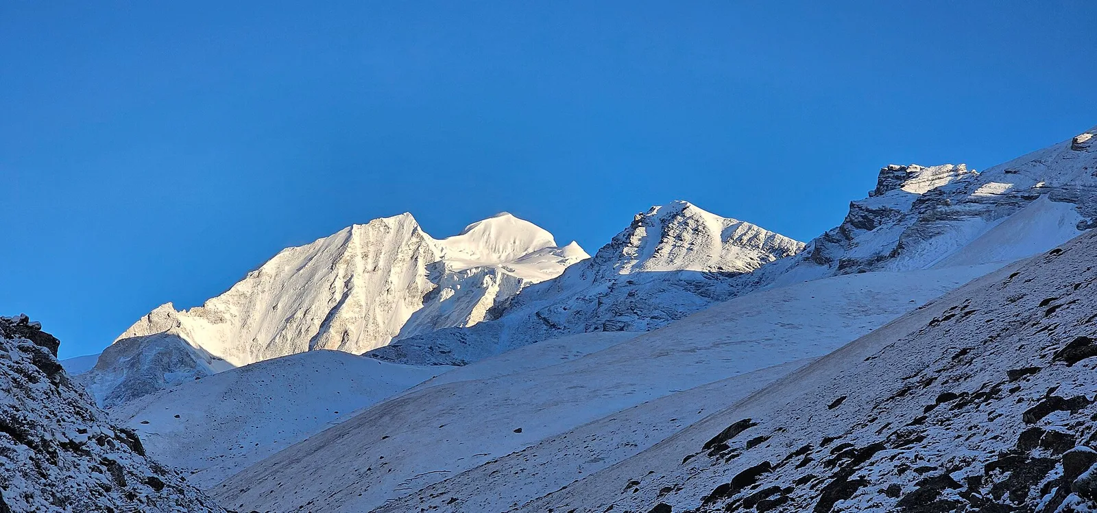 Trekkers on a restricted-area trail in the Manaslu region, Nepal — solo trekking rules 2026